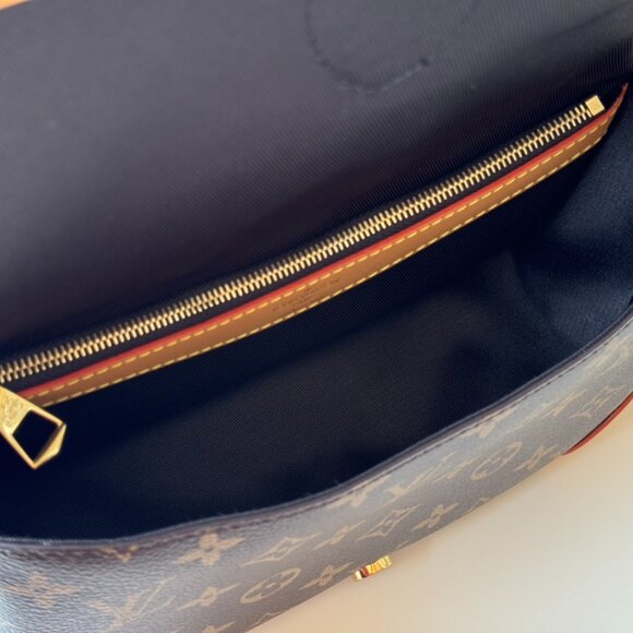 Louis Vuitton Monogram Diane PM M46049 Shoulder Bag - Picture 9 of 9